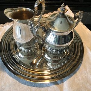 Silver plated sugar/creamer/tray